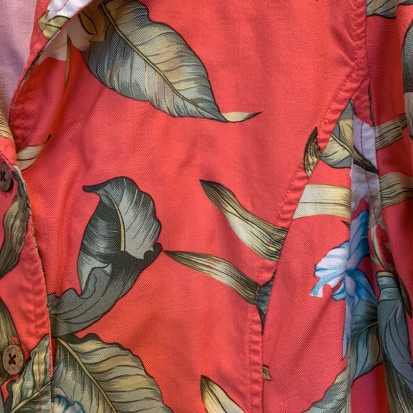 La Cabana woman’s button up short sleeve Hawaiian pattern shirt - Picture 2 of 4